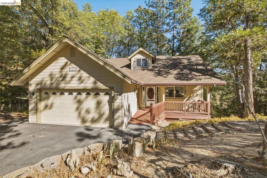 Property photo for 22437 E Rhine River DR, Sonora, CA