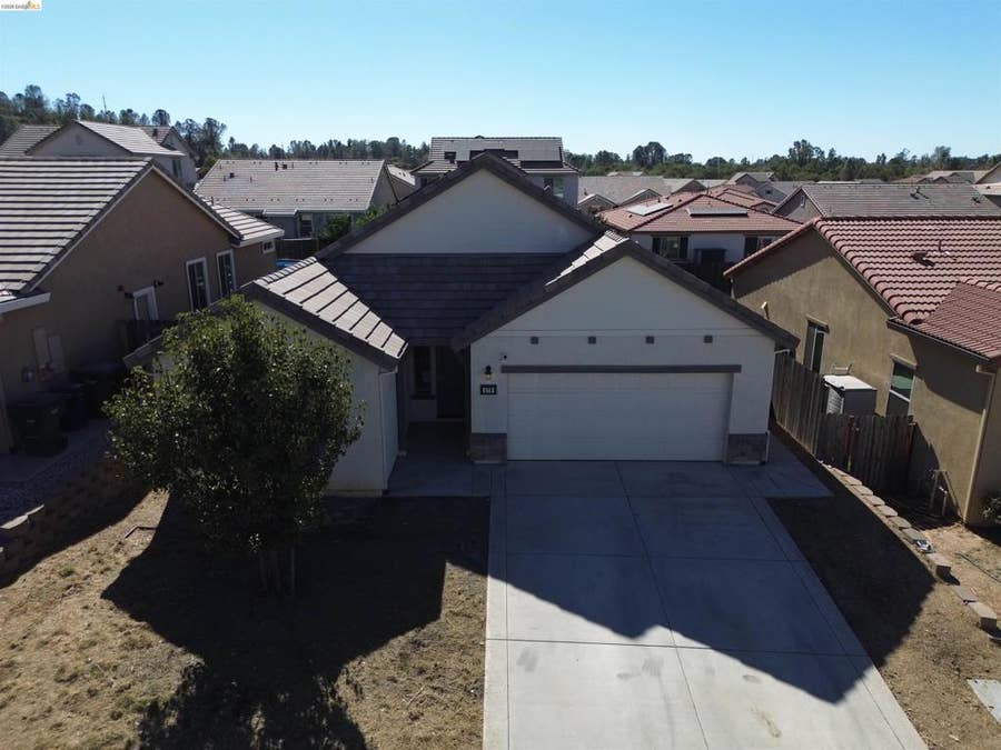 Property photo for 579 Honeysuckle Dr, Ione, CA