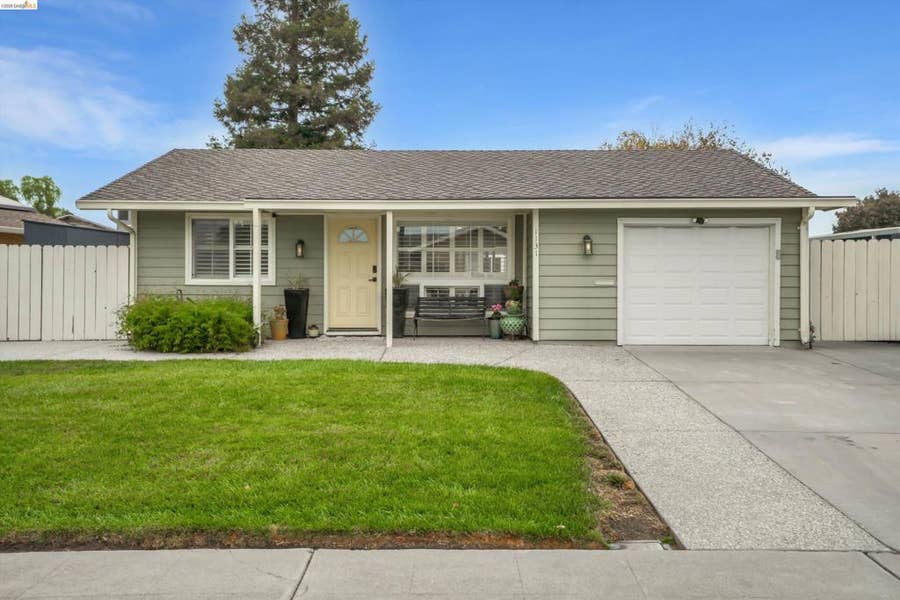 Property photo for 1131 Hollyhock St, Livermore, CA