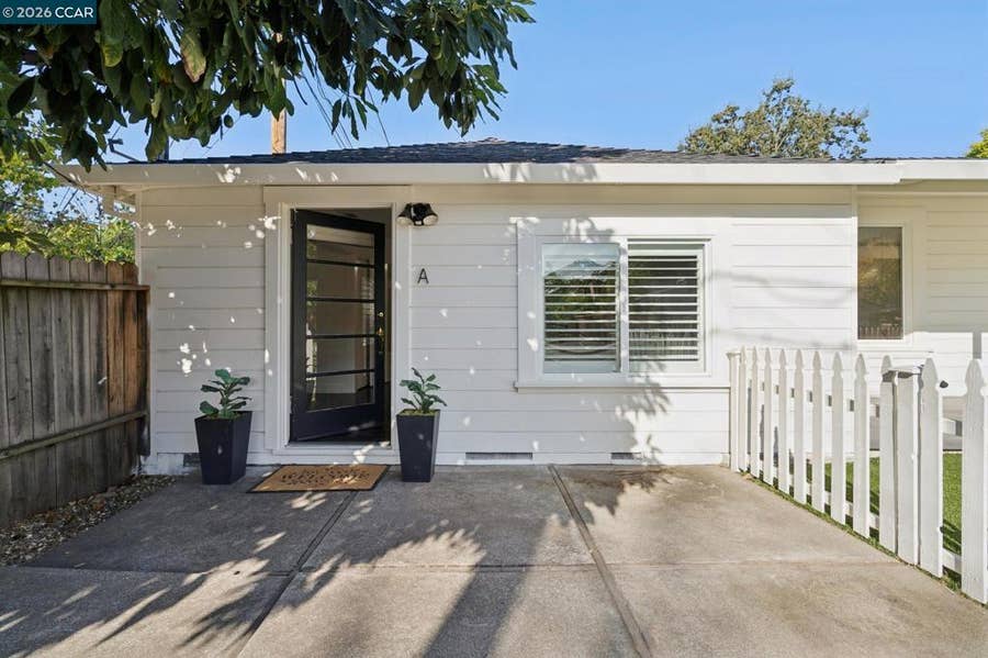 Property photo for 939 Mountain View Dr, Lafayette, CA