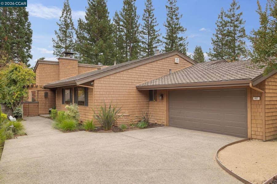 Property photo for 407 Ridge Gate Rd, Orinda, CA