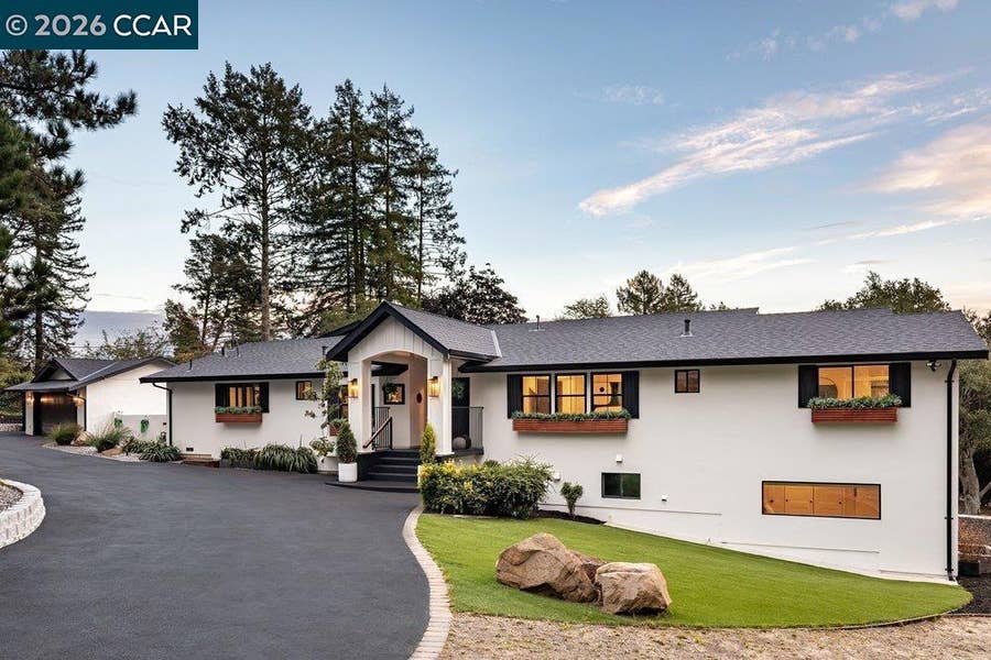 Property photo for 13555 Skyline Blvd, Oakland, CA