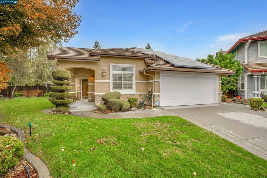 Property photo for 93 Pebble Ct, Brentwood, CA