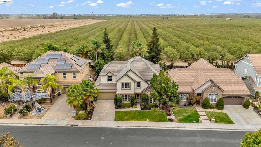 Property photo for 1461 Biarritz St, Tracy, CA