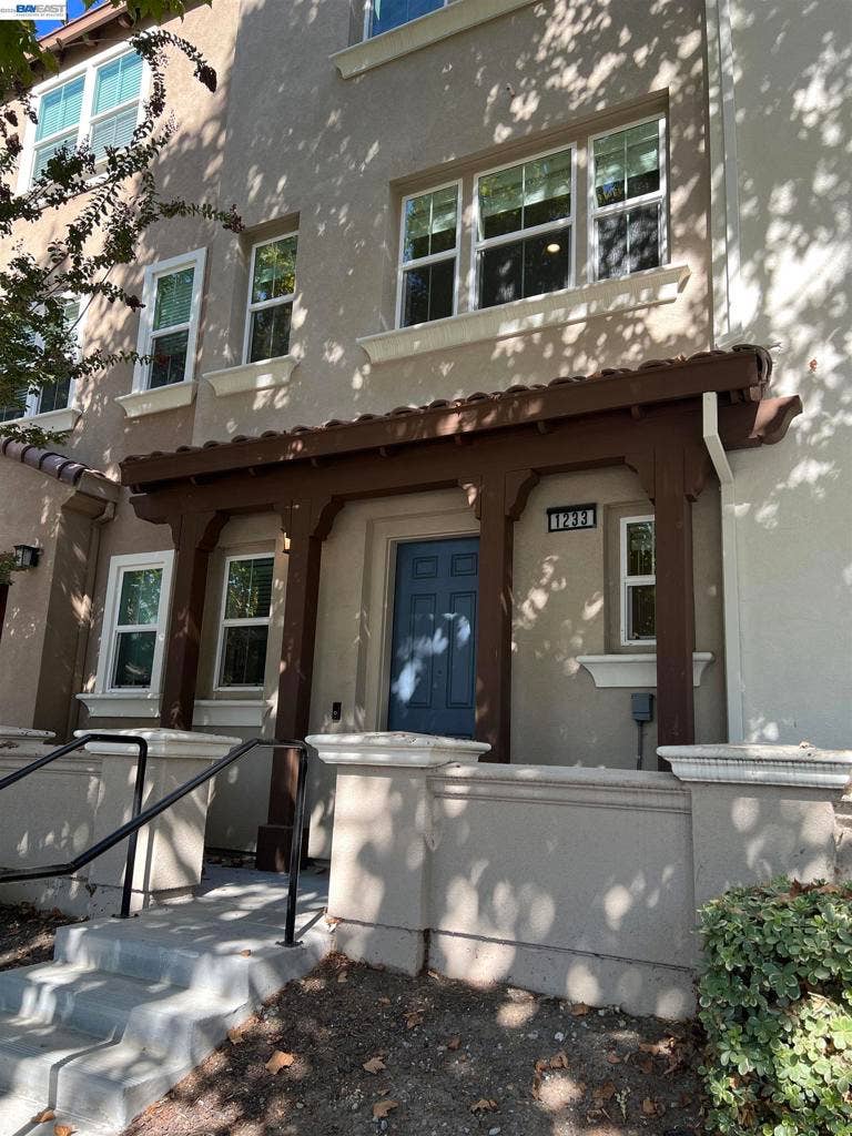 Property photo for 1233 Merry Loop, Milpitas, CA