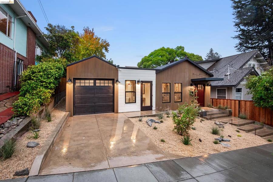 Property photo for 594 Kenmore Ave, Oakland, CA