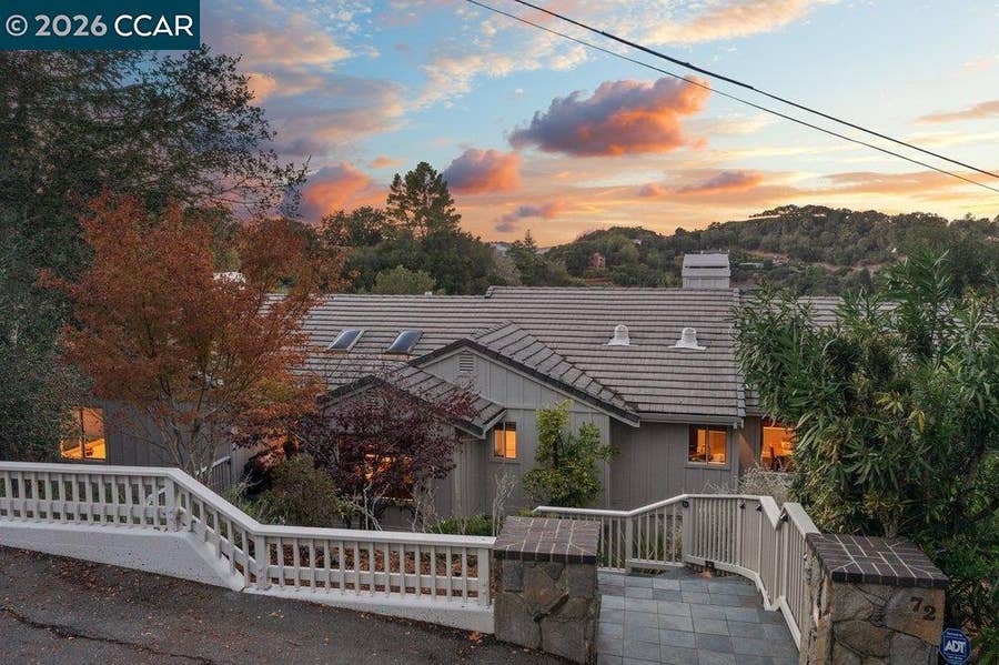 Property photo for 72 Tappan Ln, Orinda, CA