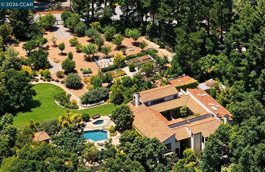 Property photo for 7 Oak Arbor Rd, Orinda, CA