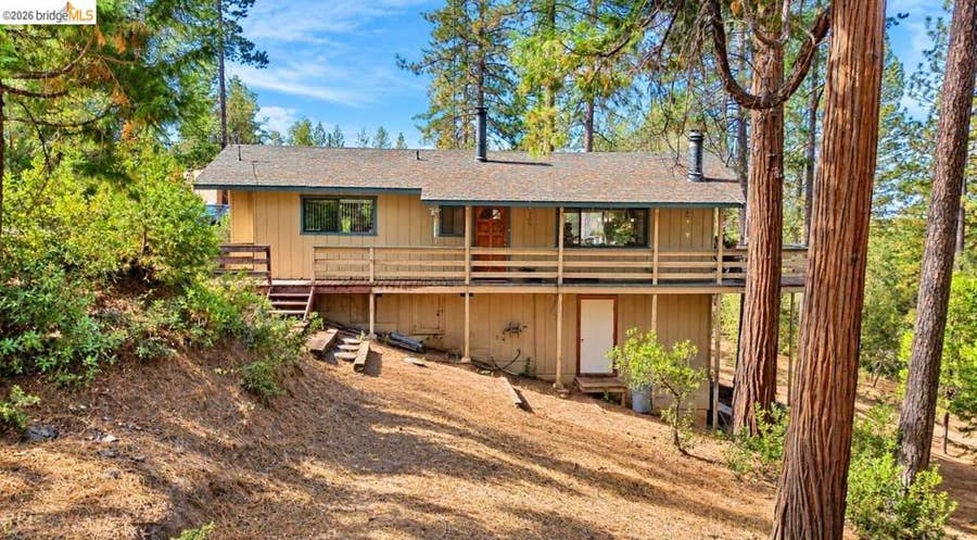 Property photo for 12016 Hillhurst Cir, Groveland, CA