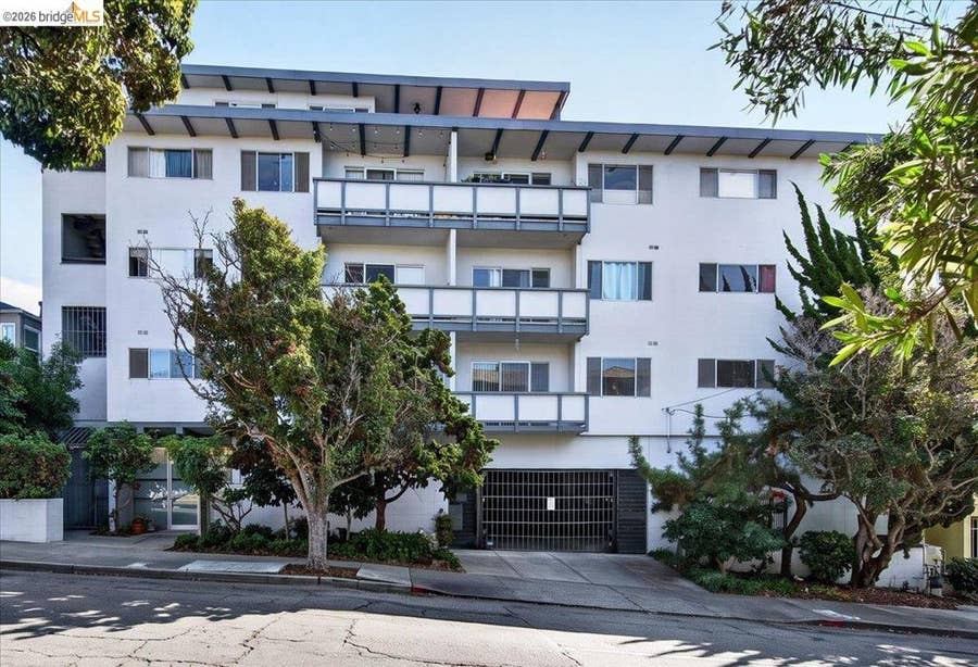Property photo for 3768 Harrison St, #307, Oakland, CA