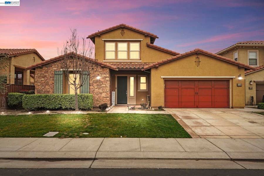 Property photo for 1140 Duomo Way, Manteca, CA