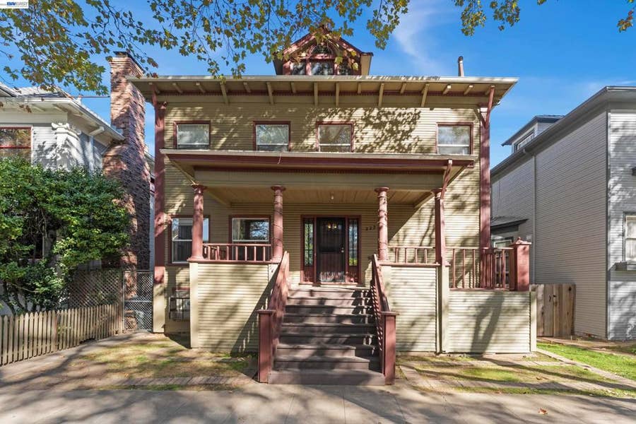 Property photo for 2223 L St, Sacramento, CA
