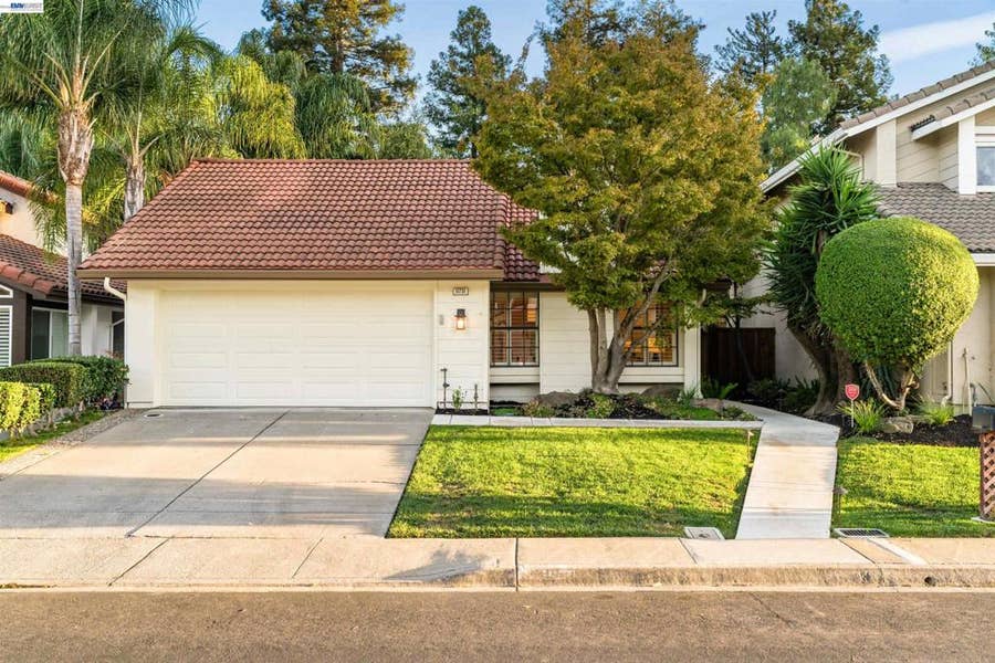 Property photo for 11731 Betlen Dr, Dublin, CA