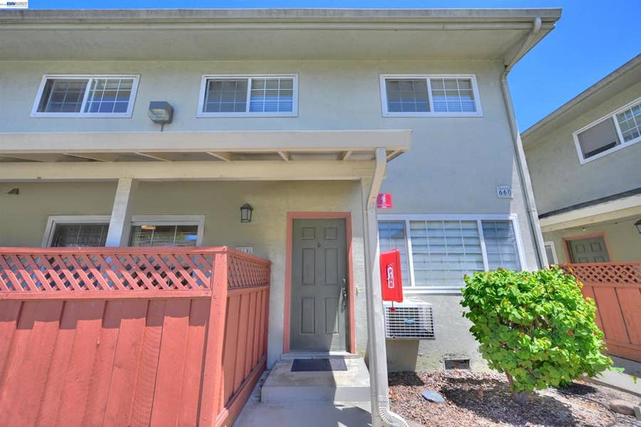 Property photo for 660 Fargo Ave, #6, San Leandro, CA