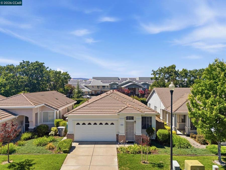 Property photo for 218 Bartlett Lane, Vacaville, CA
