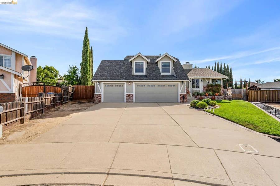 Property photo for 611 Woodbury Pl, Oakley, CA