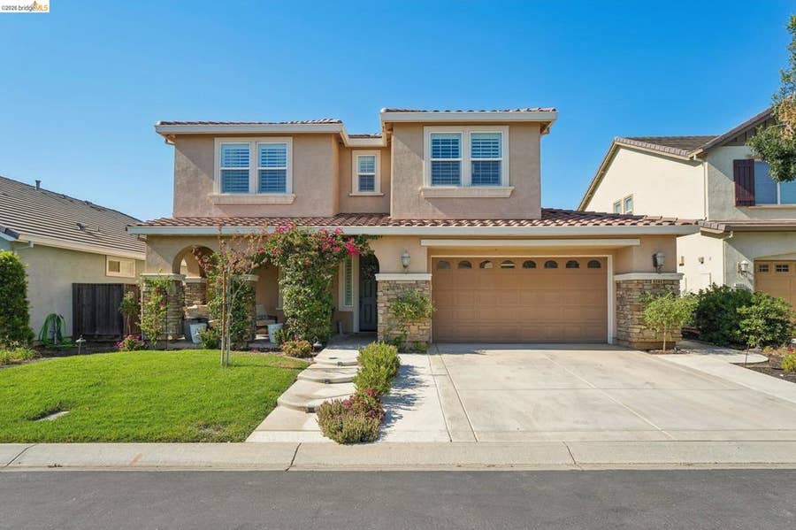 Property photo for 8586 Pinehollow Cir, Discovery Bay, CA