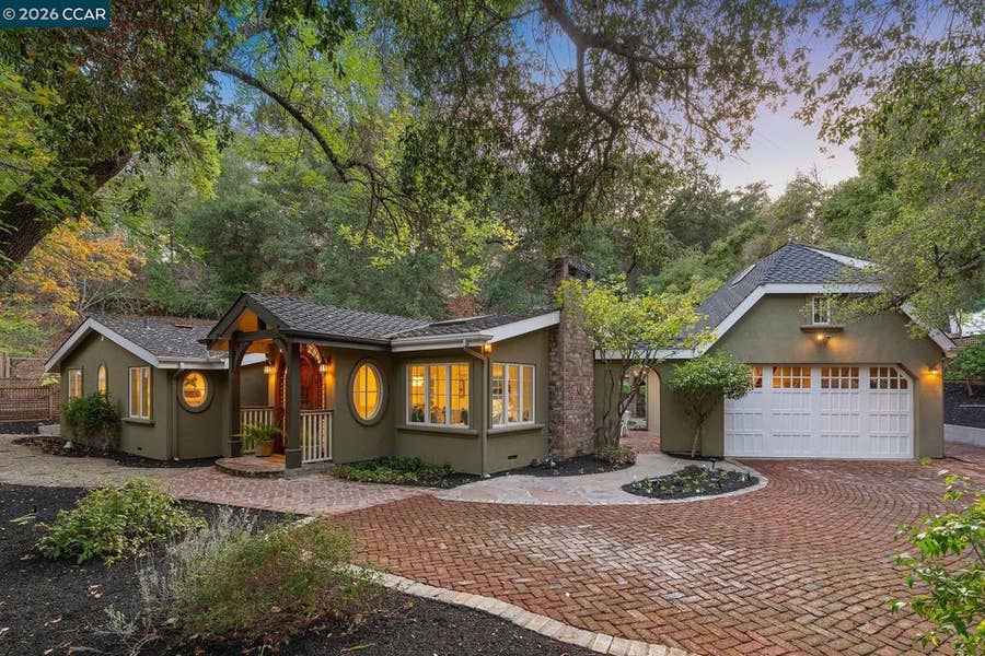 Property photo for 954 Reliez Station Rd, Lafayette, CA