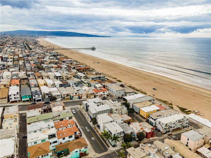 Property photo for 121 Marine Place, Manhattan Beach, CA