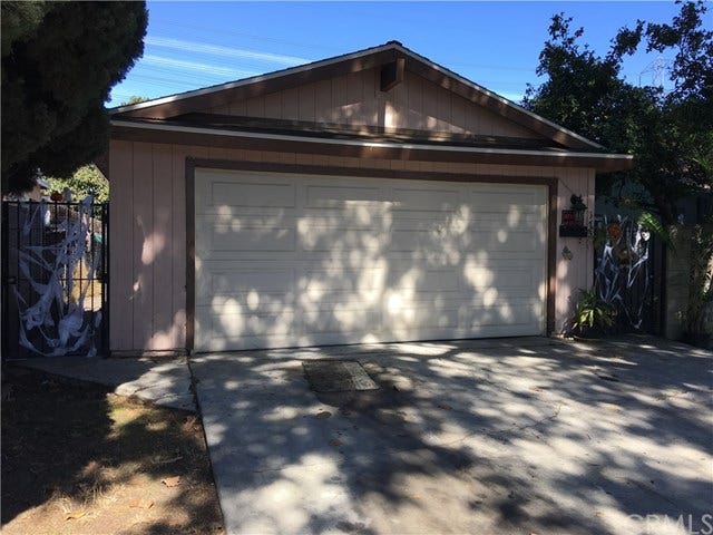 Property photo for 175 E 69th Way, Long Beach, CA