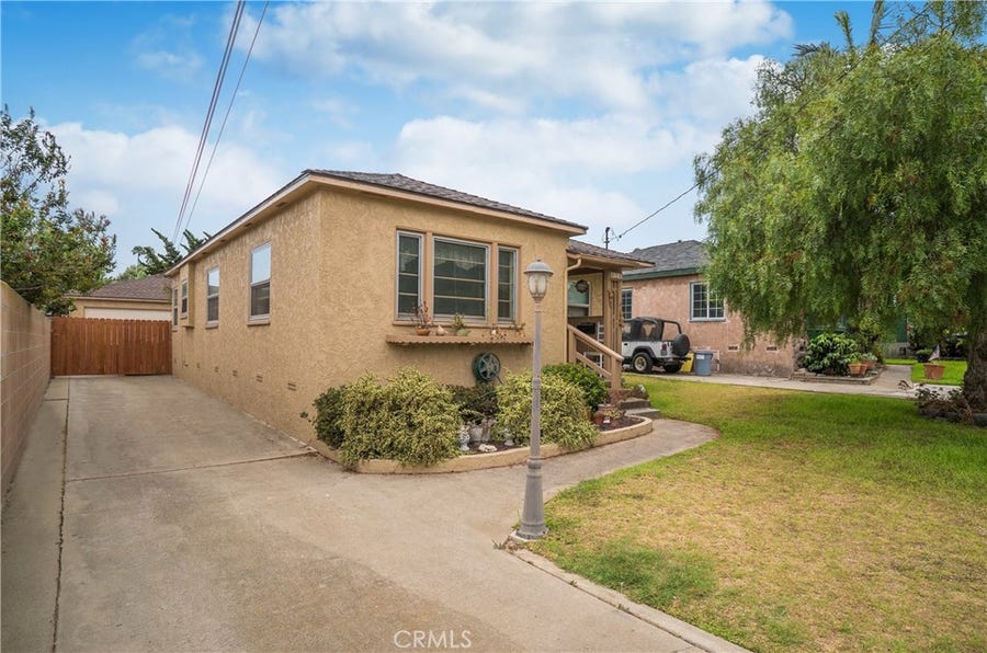Property photo for 616 W Acacia Avenue, El Segundo, CA