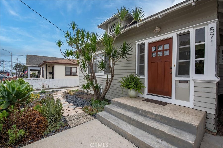 Property photo for 571 W 17th Street, San Pedro, CA
