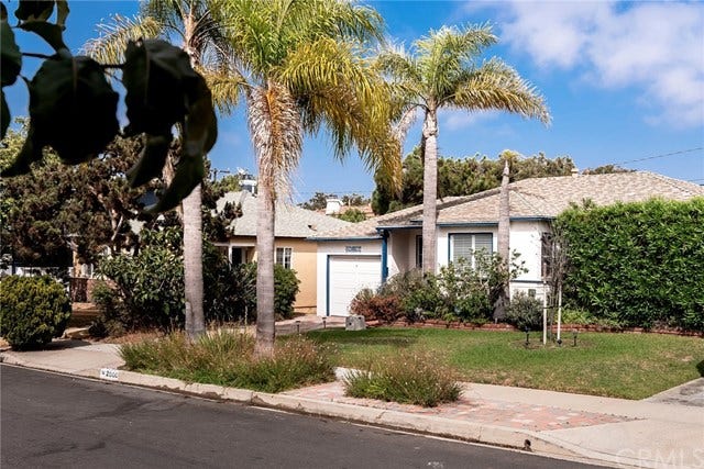 Property photo for 2000 Faymont Avenue, Manhattan Beach, CA