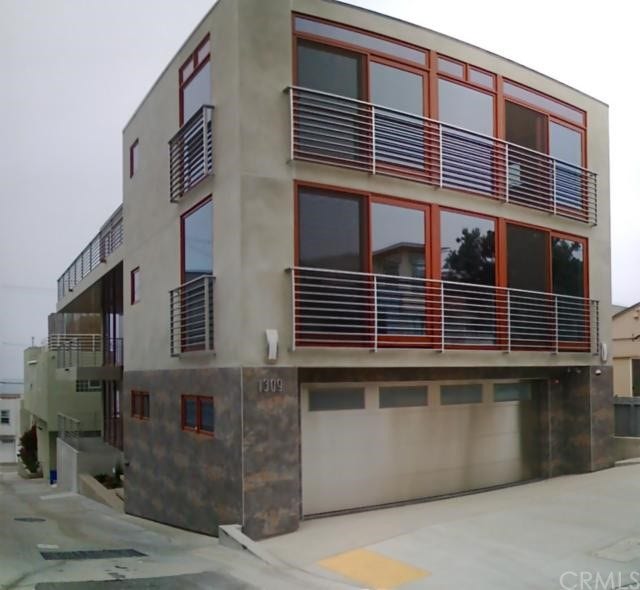 Property photo for 1309 Manhattan Avenue, Manhattan Beach, CA