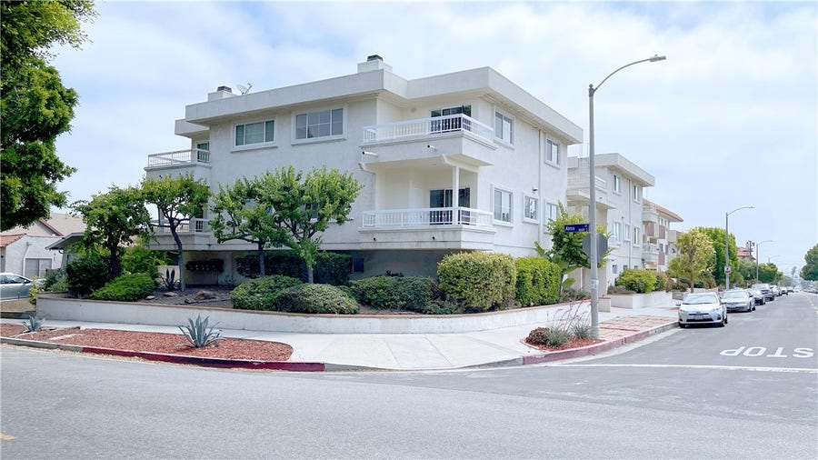 Property photo for 982 W 11th Street, #1, San Pedro, CA
