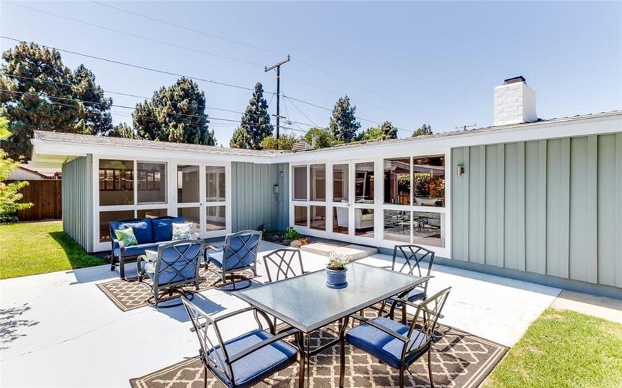 Property photo for 3125 Roxanne Avenue, Long Beach, CA