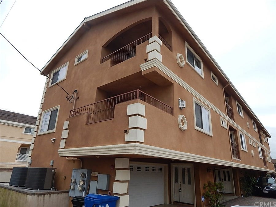 Property photo for 1559 W 207th Street, #4, Torrance, CA