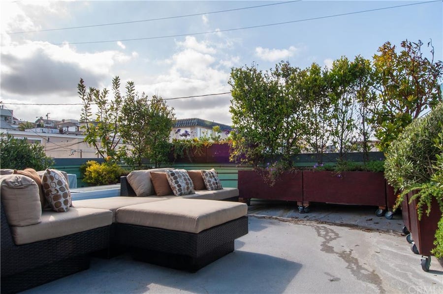 Property photo for 125 Rosecrans Place, Manhattan Beach, CA