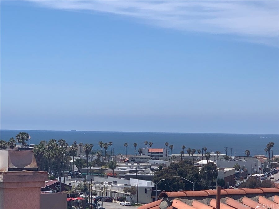 Property photo for 416 Avenue G, #4, Redondo Beach, CA
