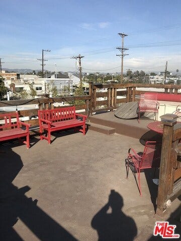 Property photo for 33 S VENICE, Venice, CA