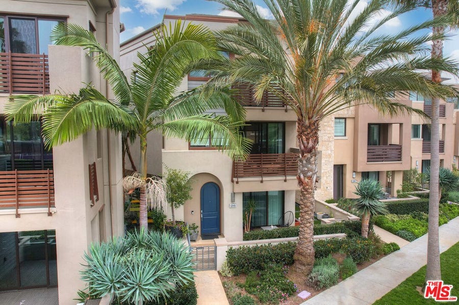 Property photo for 12845 N Seaglass Circle, Los Angeles, CA