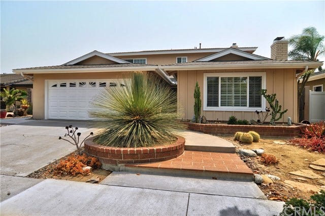 Property photo for 124 Stanford Lane, Seal Beach, CA