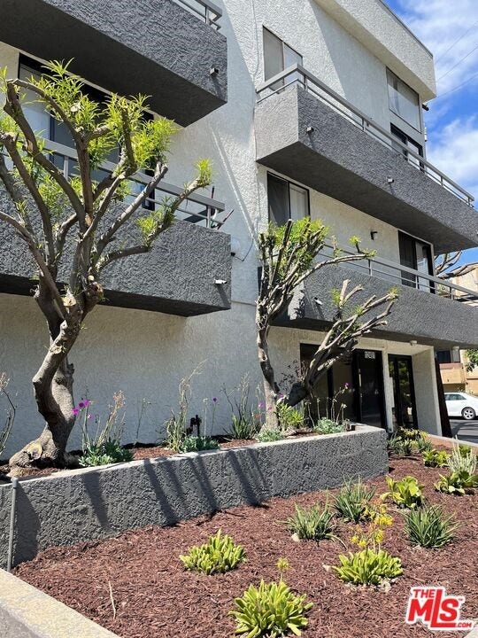 Property photo for 12401 Chandler Boulevard, Valley Village, CA