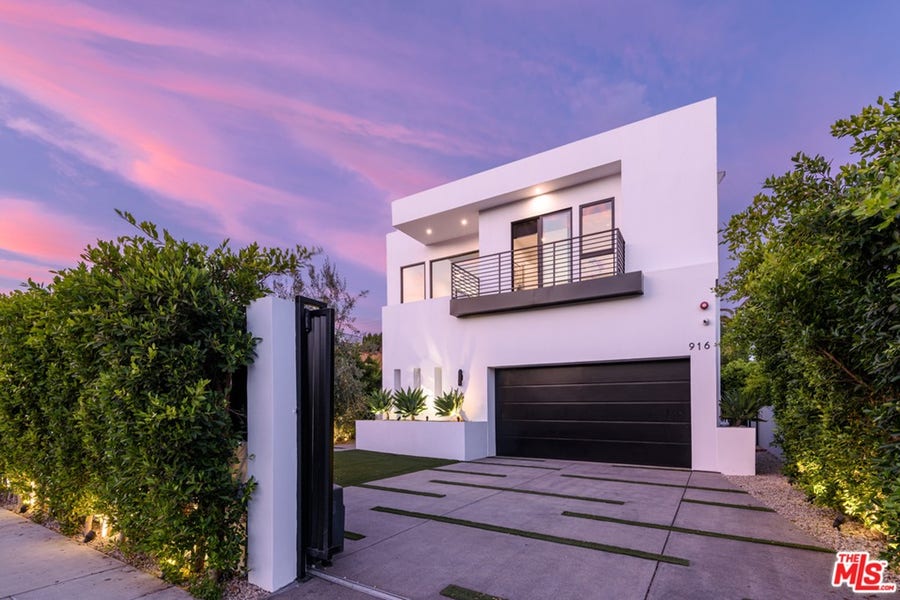 Property photo for 916 N CRESCENT HEIGHTS, Los Angeles, CA
