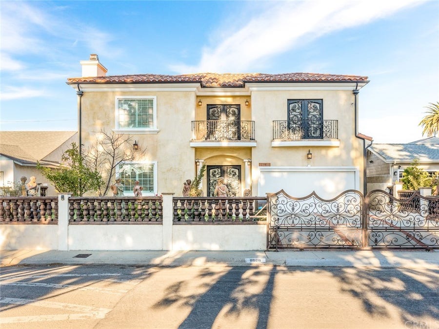 Property photo for 8906 Yorktown Avenue, Westchester, CA
