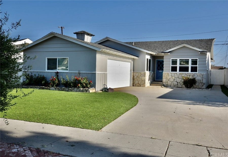 Property photo for 515 Avenue F, Redondo Beach, CA