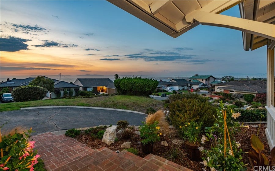 Property photo for 404 Via Malaga, Redondo Beach, CA