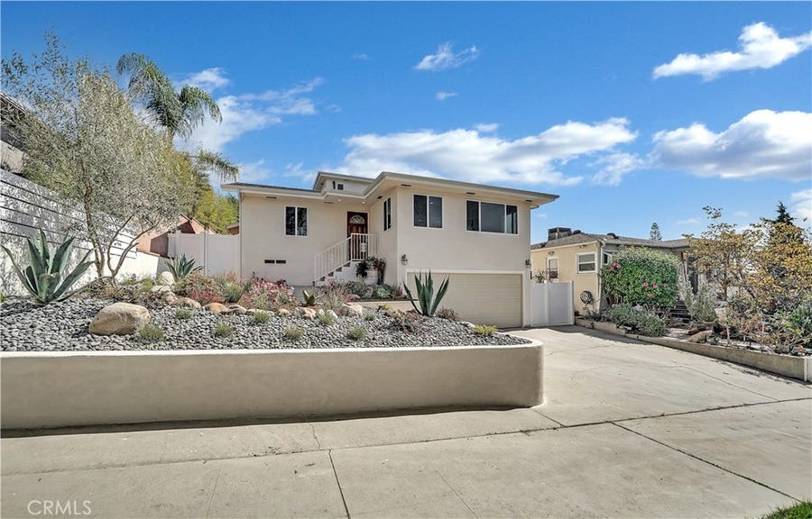 Property photo for 2060 Raymond Avenue, Signal Hill, CA