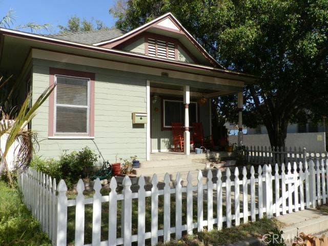 Property photo for 1140 Cedar Avenue, Long Beach, CA