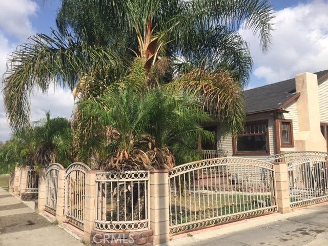 Property photo for 3968 Arlington Avenue, Los Angeles, CA