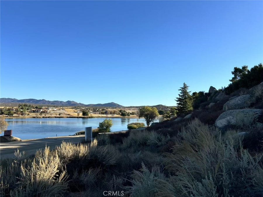 Property photo for 624 Lakeshore Blvd, Aguanga, CA
