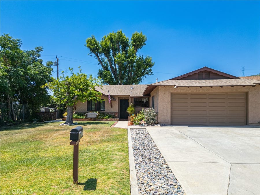 Property photo for 1047 Bradford, Glendora, CA