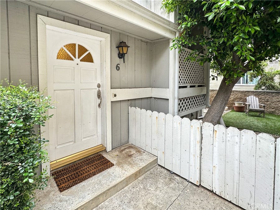 Property photo for 965 E Del Mar Boulevard, #6, Pasadena, CA