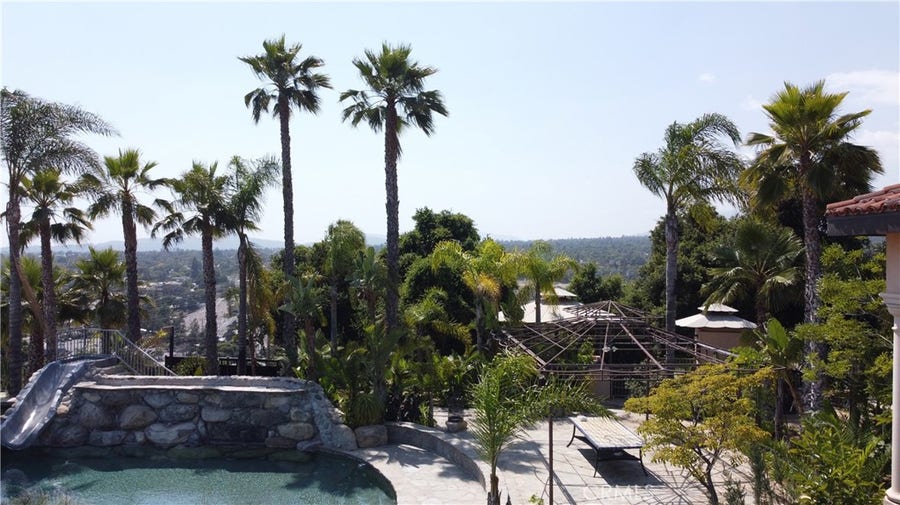 Property photo for 1445 Edgecliff, Pasadena, CA