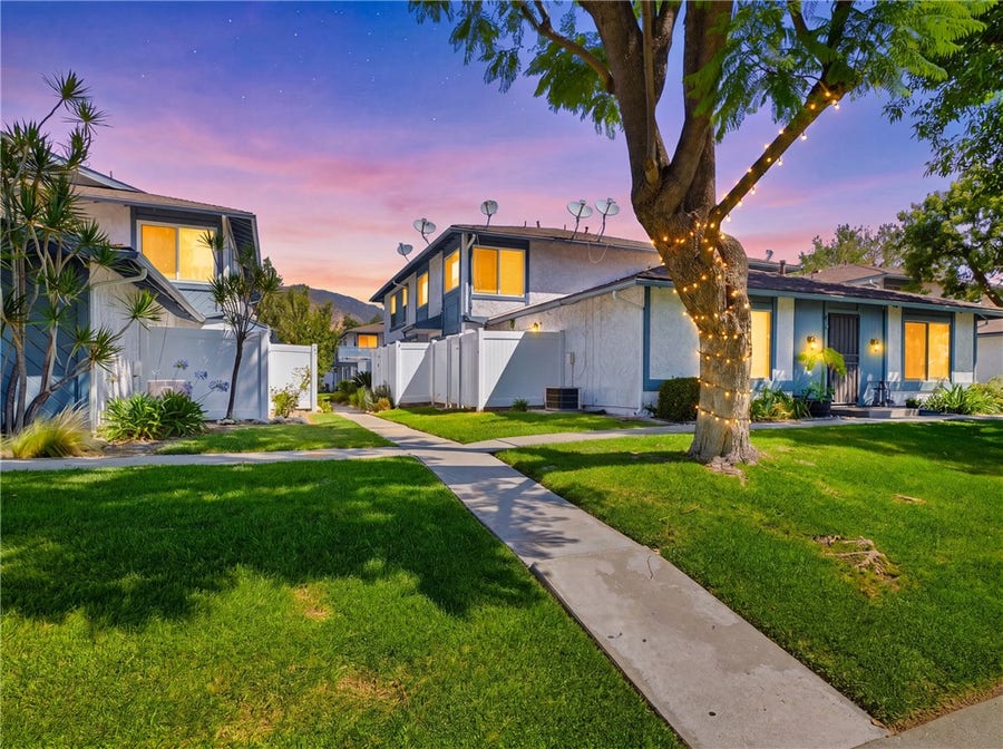 Property photo for 871 W 13th, #3, Azusa, CA