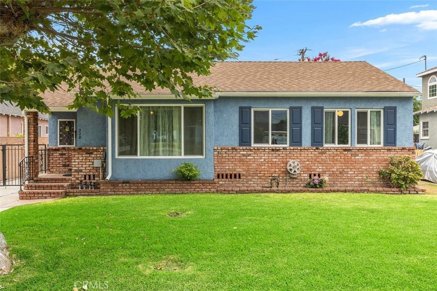 Property photo for 228 W Atara, Monrovia, CA